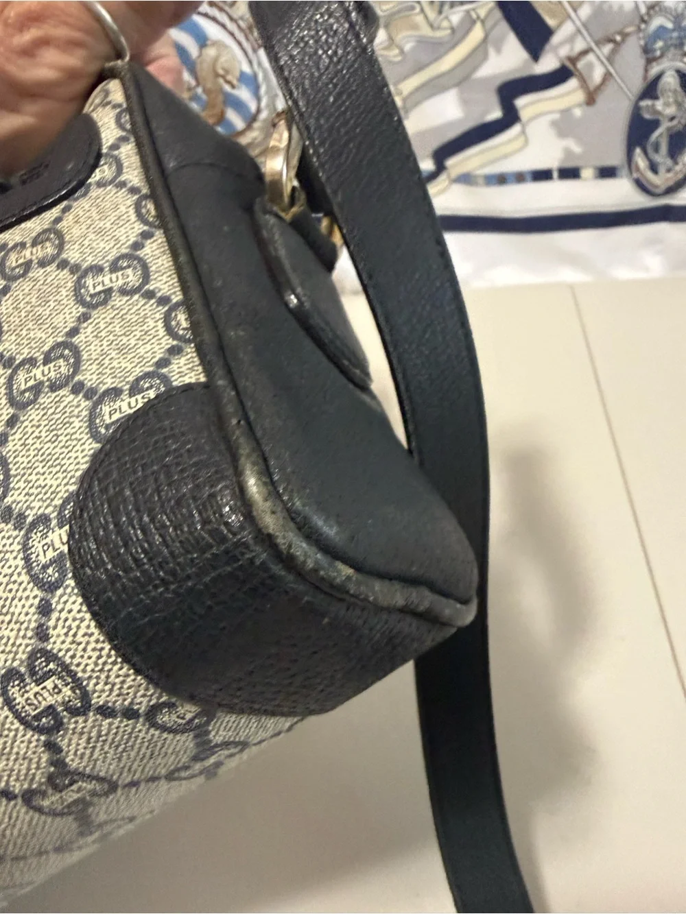 Gucci Beige GG Canvas Crossbody Messenger Bag with Navy Trim